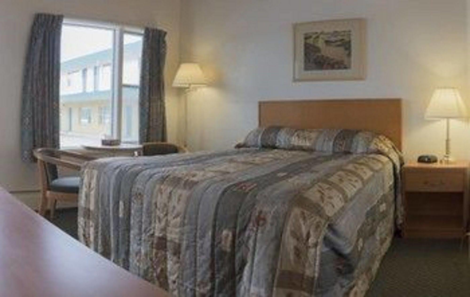 Sun-Dek Motel Medicine Hat Dış mekan fotoğraf