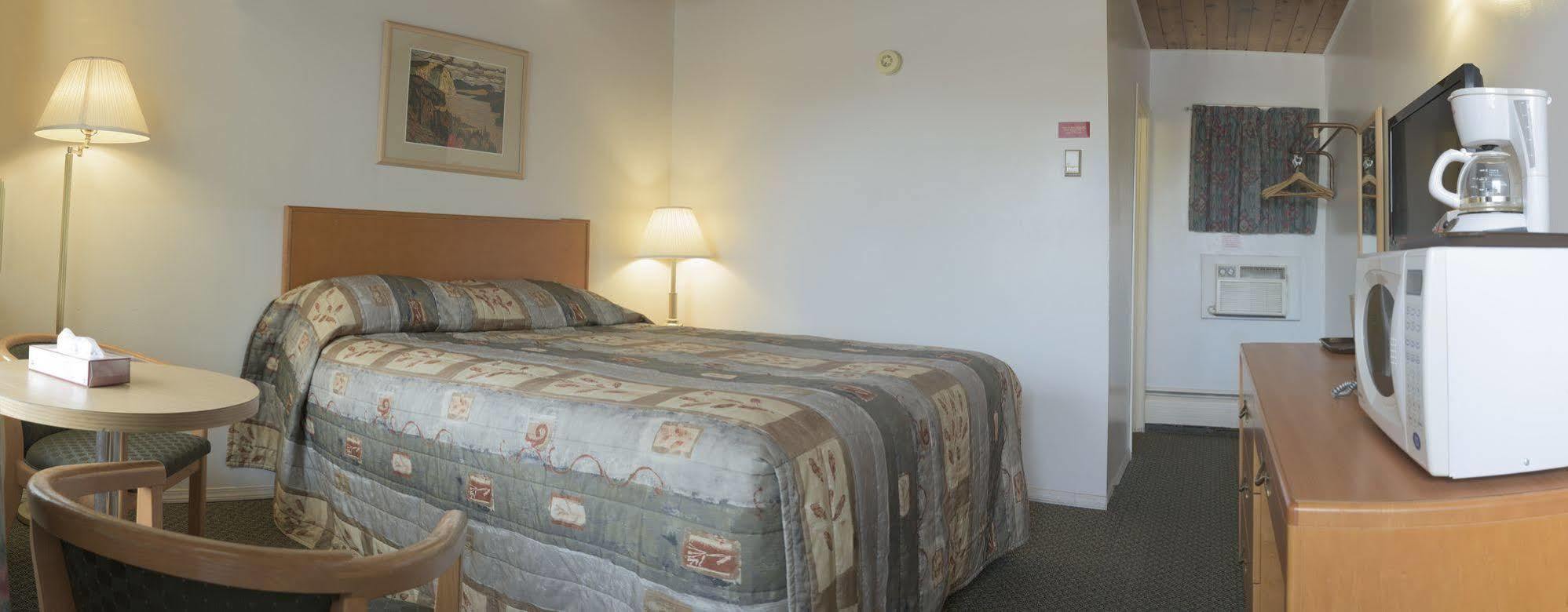 Sun-Dek Motel Medicine Hat Dış mekan fotoğraf